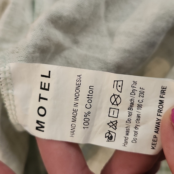 Green and white plaid skirt - Picture 4 of 4